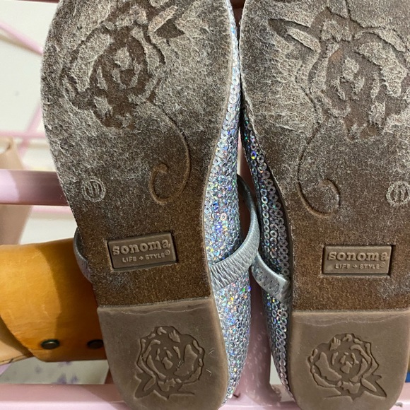 Sequins  formal shoes - Picture 2 of 3